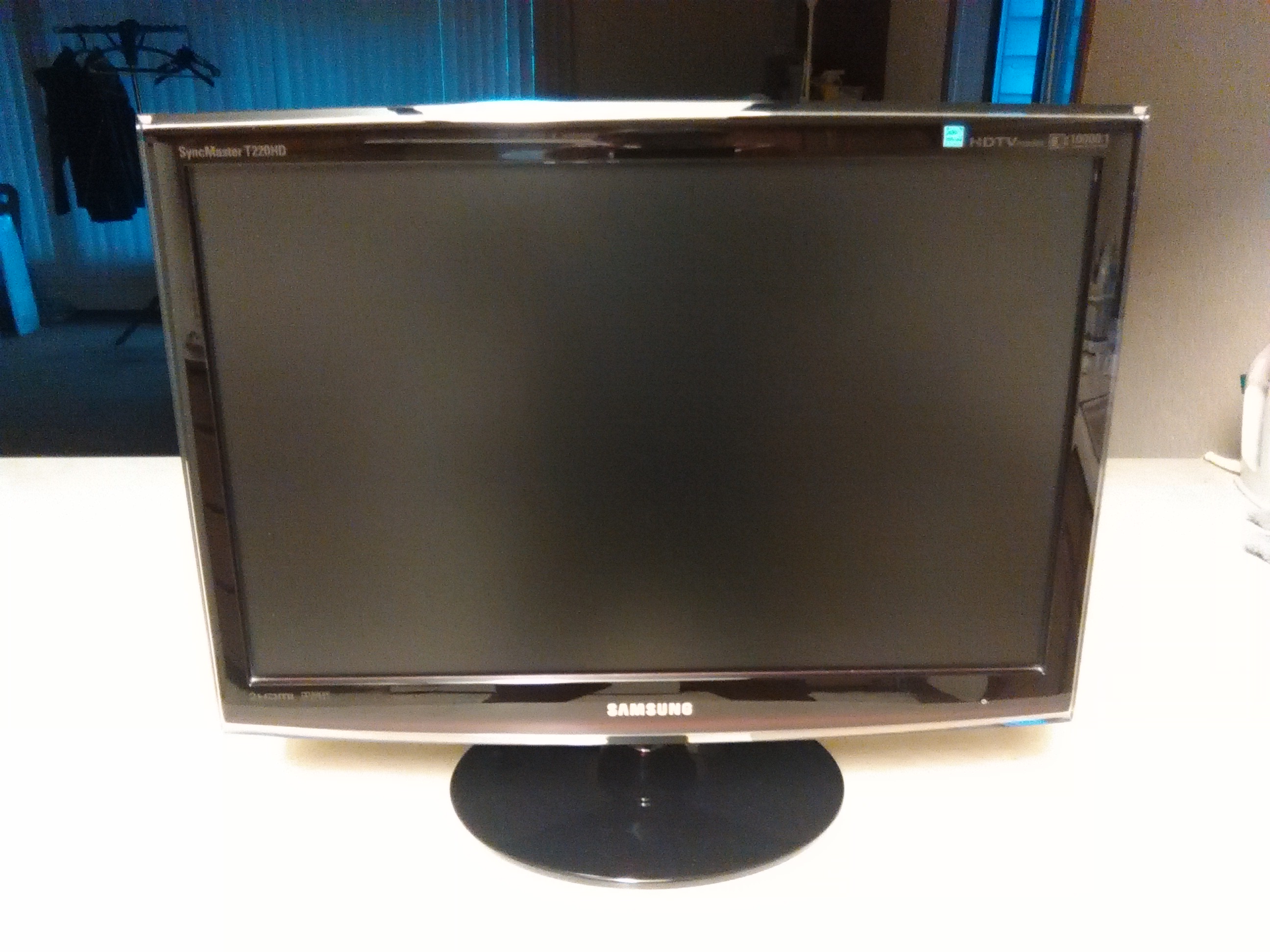 三星22英寸高清晰度电视和显示器二合一机，$150